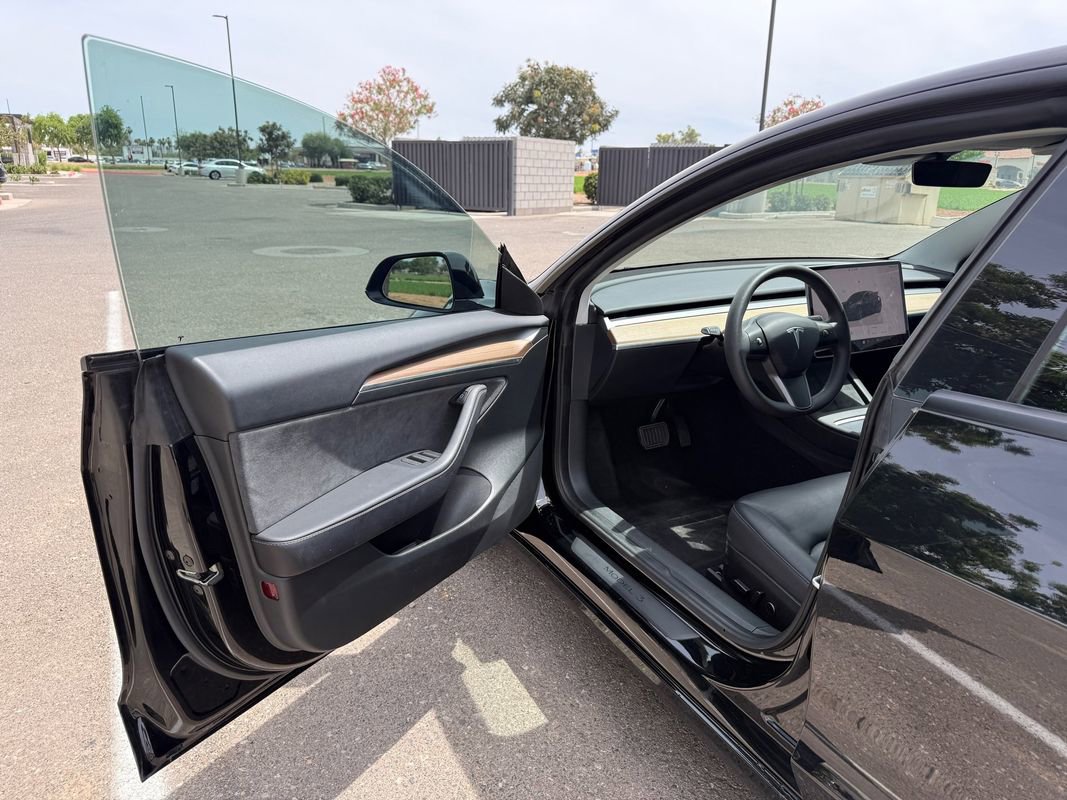 Used 2023 Tesla Model 3 Standard Range RWD image 6