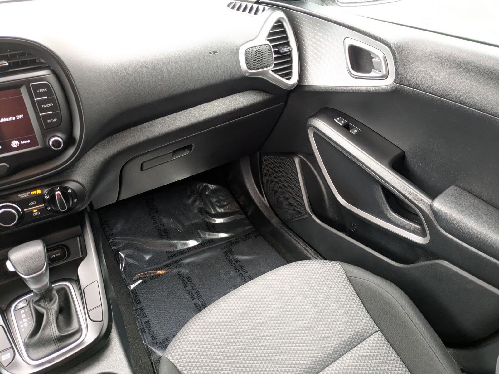 Used 2025 Kia Soul LX w/ LX Technology Package image 22