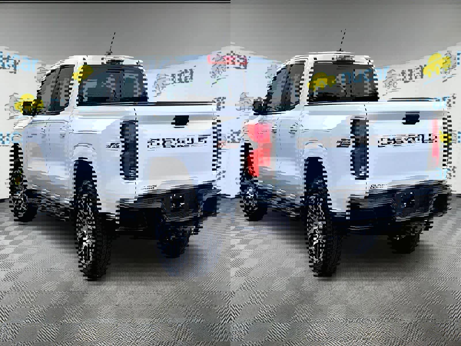 Used 2023 Chevrolet Colorado Z71 w/ Z71 Convenience Package 2 image 4