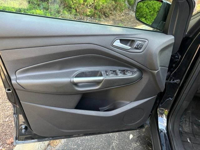 Used 2014 Ford Escape Titanium w/ Equipment Group 401A FWD image 18