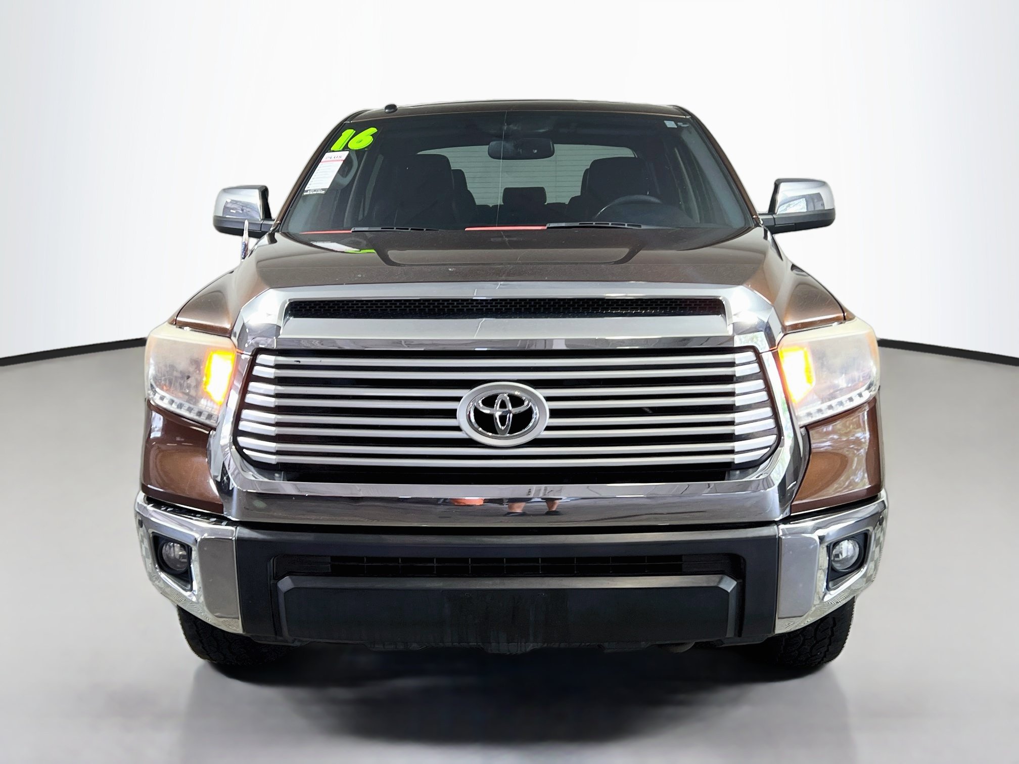 Used 2016 Toyota Tundra Limited w/ Limited Premium Package AWD/4WD image 11