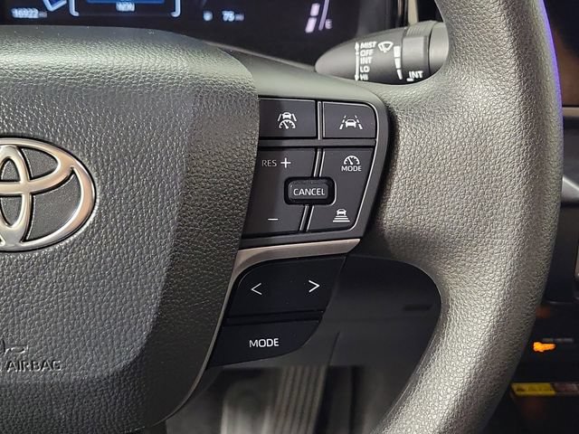 Used 2025 Toyota Camry LE FWD image 25