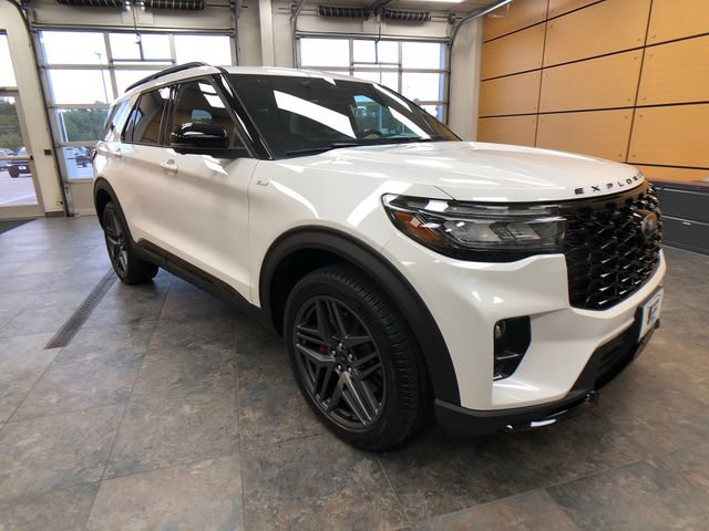 Used 2025 Ford Explorer ST-Line w/ Premium Package