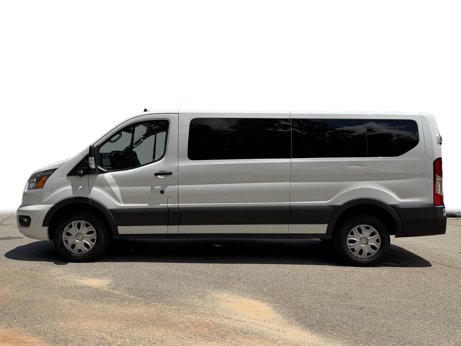 Used 2022 Ford Transit 350 XLT RWD image 17