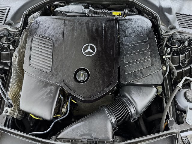 Used 2025 Mercedes-Benz C 300 Sedan image 35