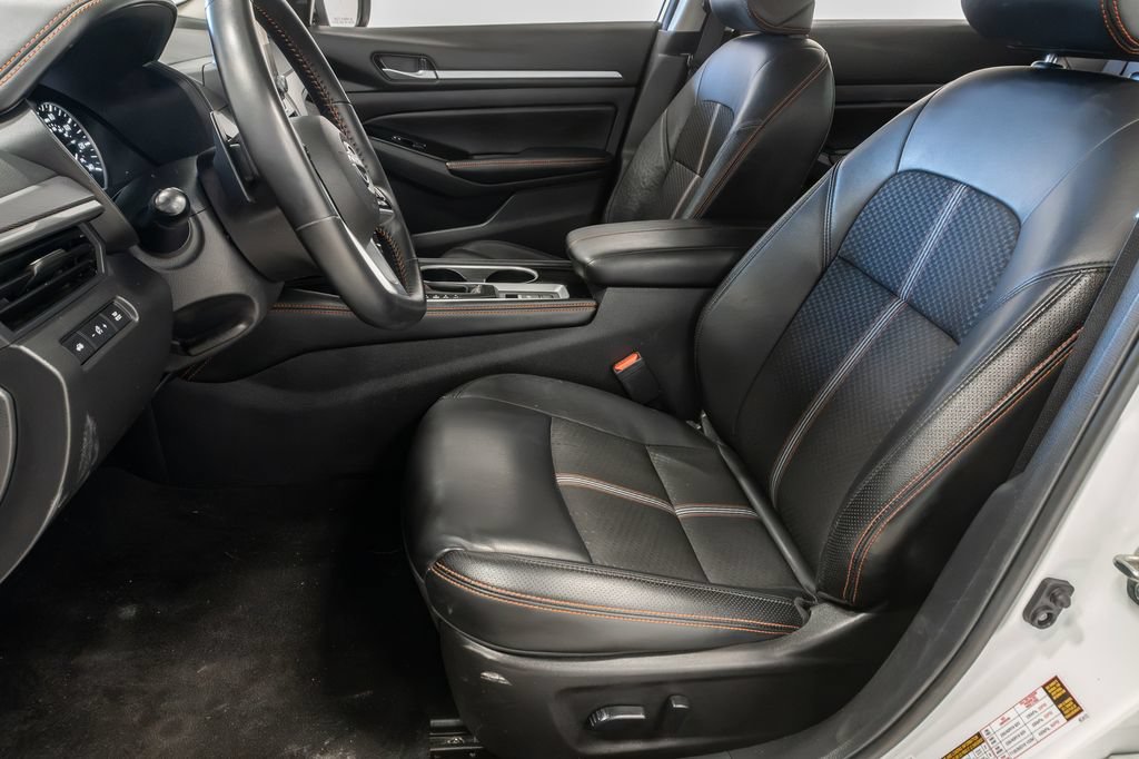 Used 2025 Nissan Altima 2.5 SR AWD/4WD image 9