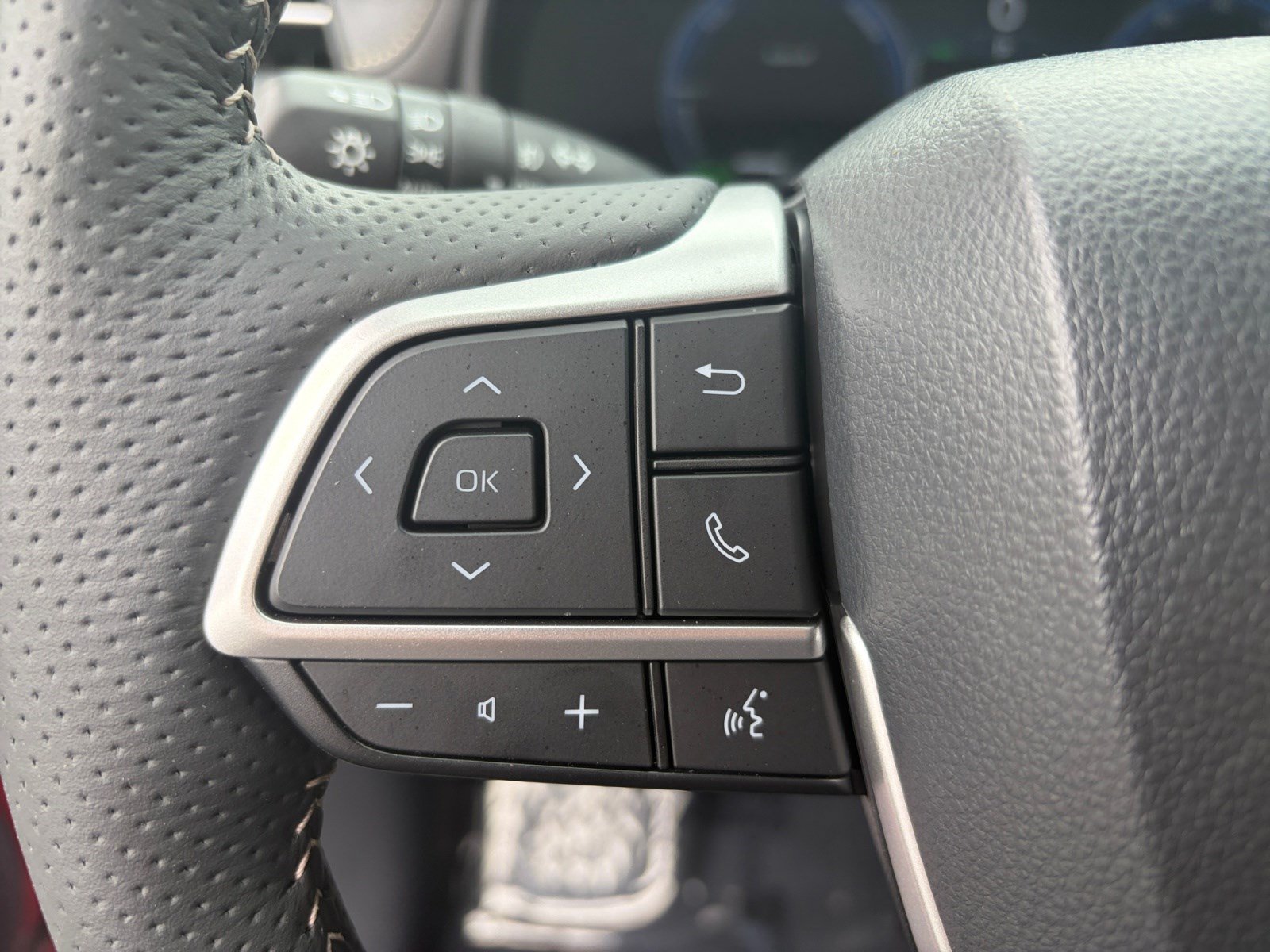 Used 2026 Toyota Sienna Platinum AWD/4WD image 14
