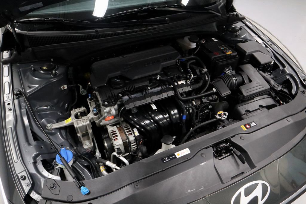 Certified 2024 Hyundai Elantra SEL image 17