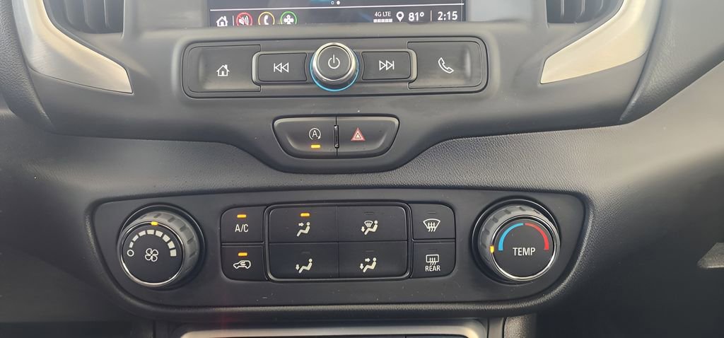 Used 2024 GMC Terrain SLE image 31