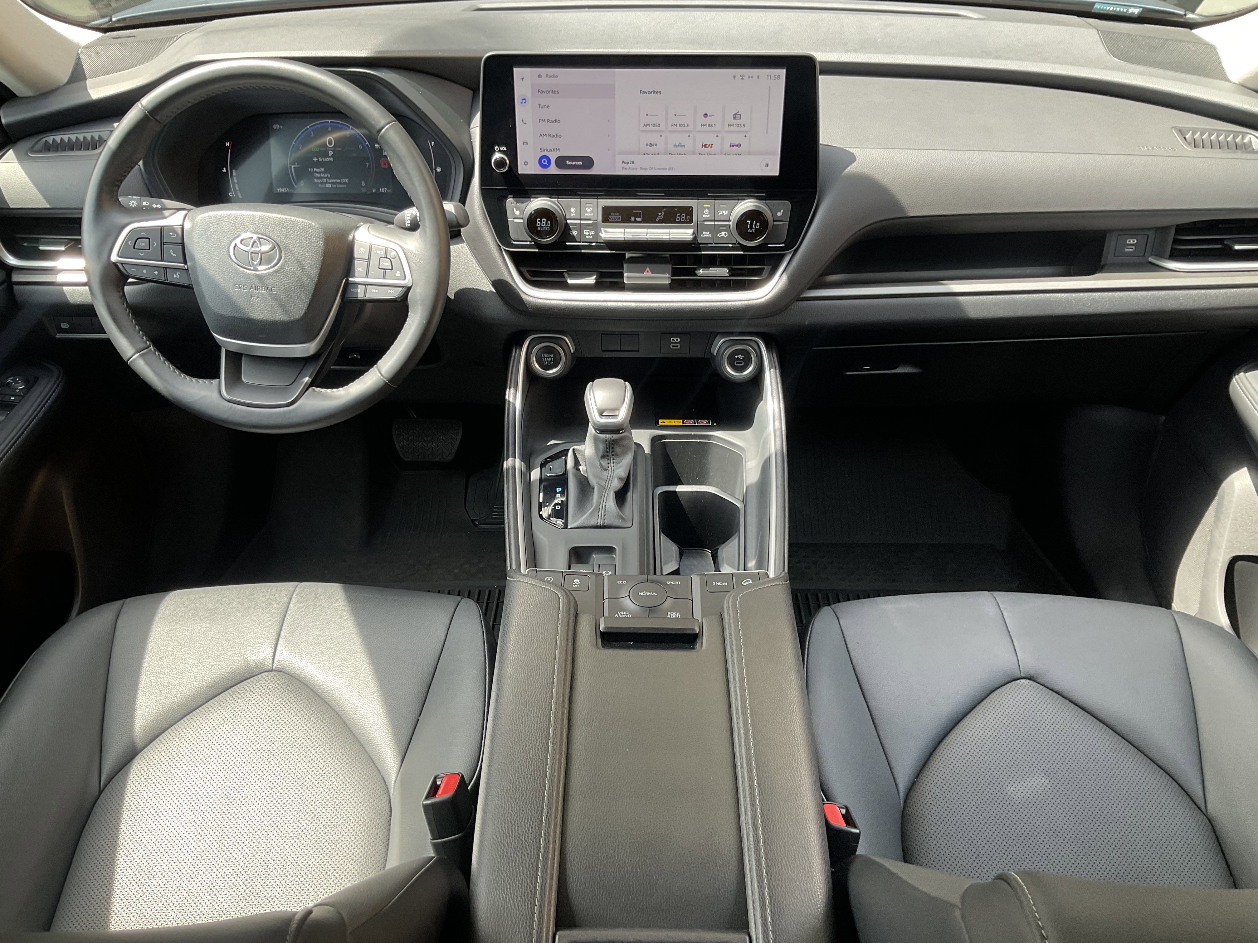 Used 2024 Toyota Grand Highlander XLE image 24