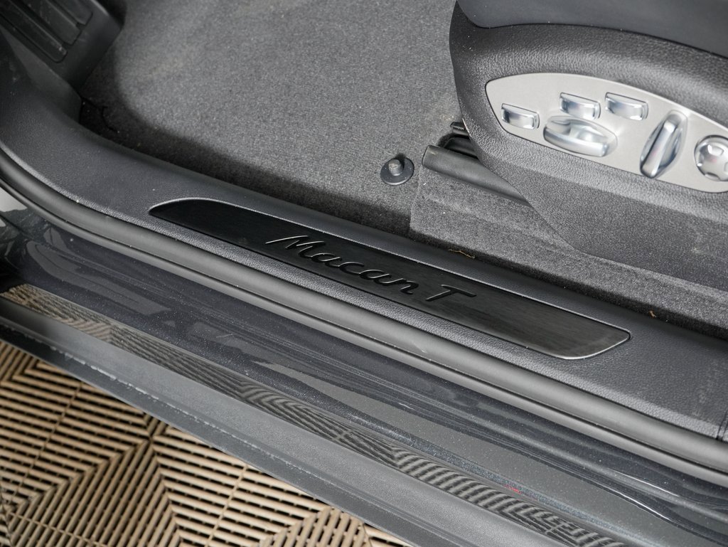 New 2026 Porsche Macan Turbo image 17