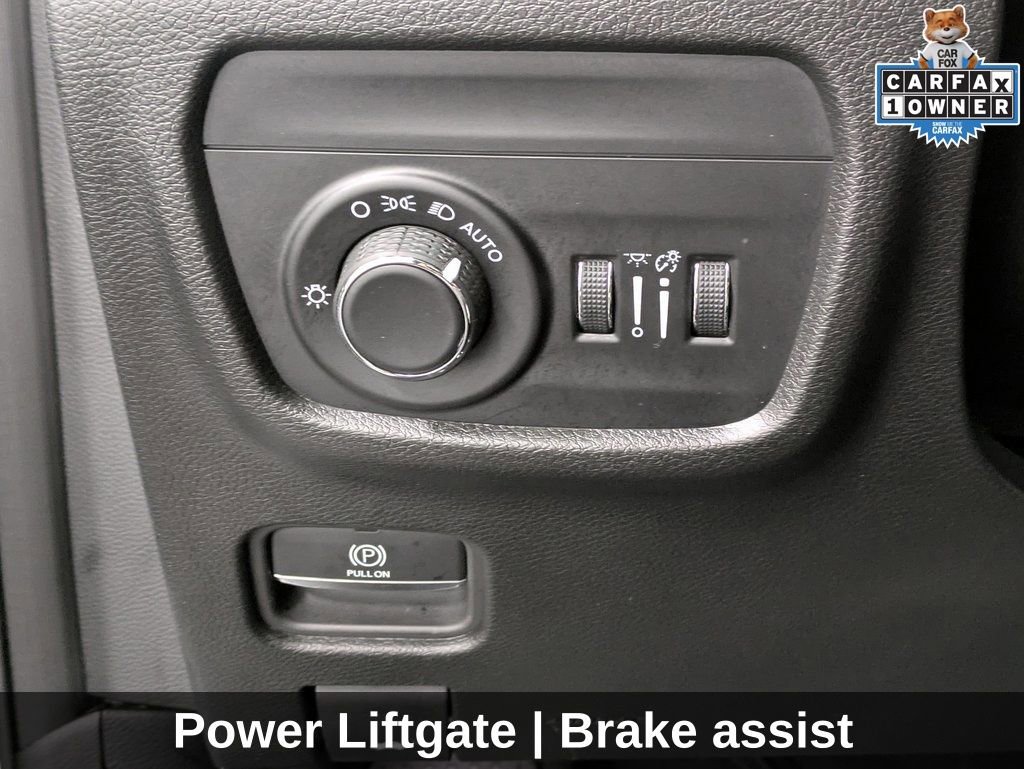 Used 2023 Jeep Grand Cherokee Altitude AWD/4WD image 27