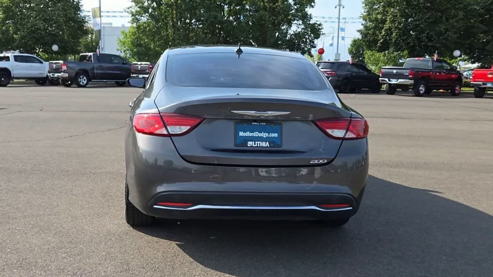 Used 2015 Chrysler 200 Limited w/ Spring Special Group FWD image 7