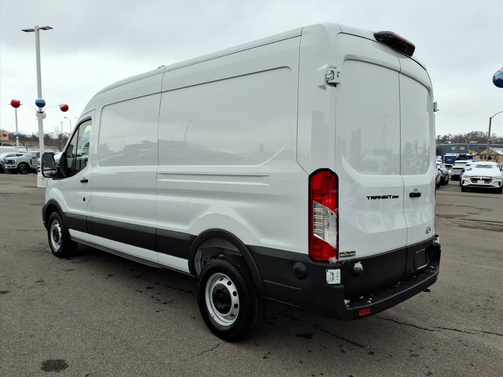 New 2026 Ford Transit 250 148 Medium Roof w/ Load Area Protection Package RWD image 3