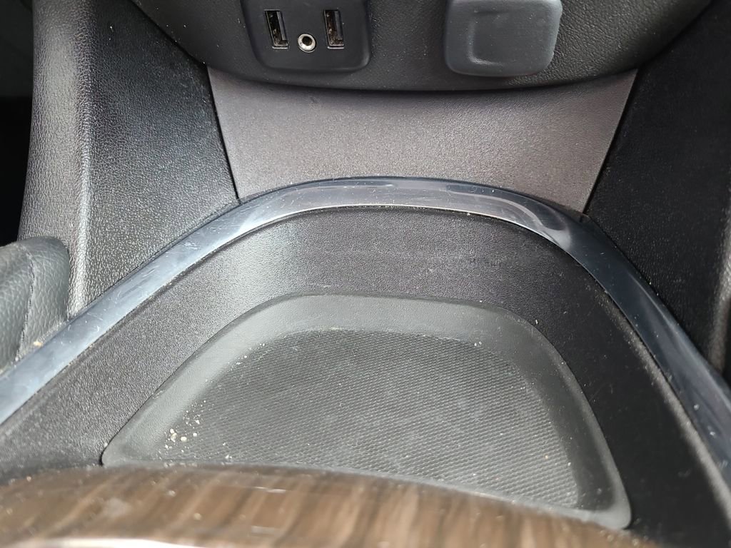 Used 2017 Chevrolet Malibu Premier w/ Premier Sun and Wheel Package FWD image 23