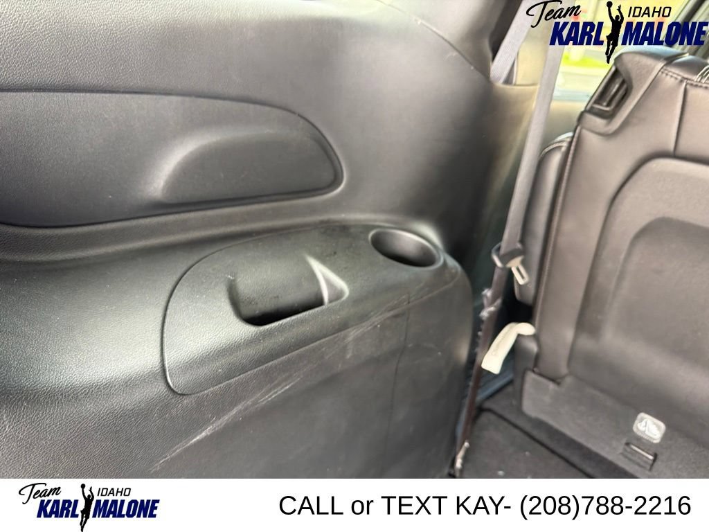 Used 2025 Chrysler Pacifica Select FWD image 11