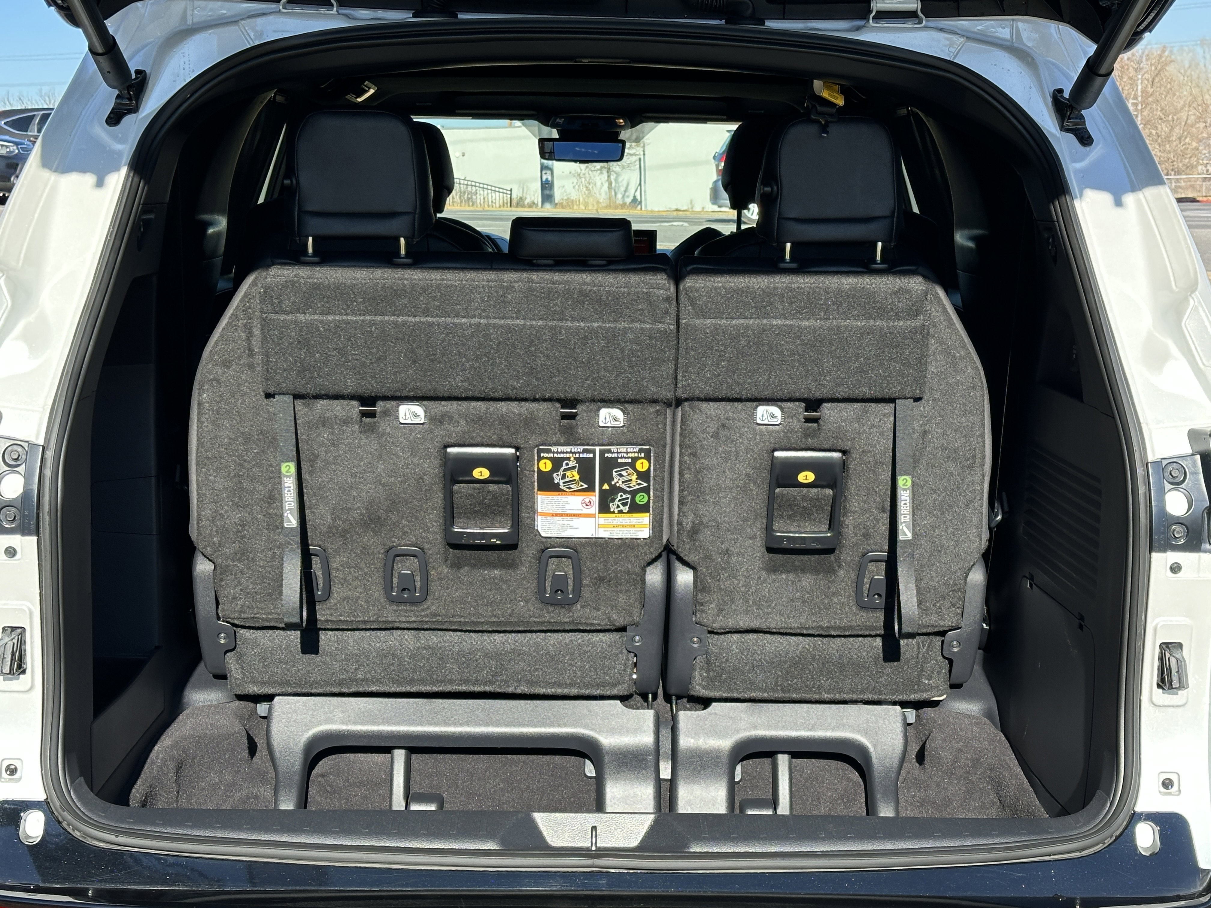 Used 2025 Toyota Sienna Limited image 24