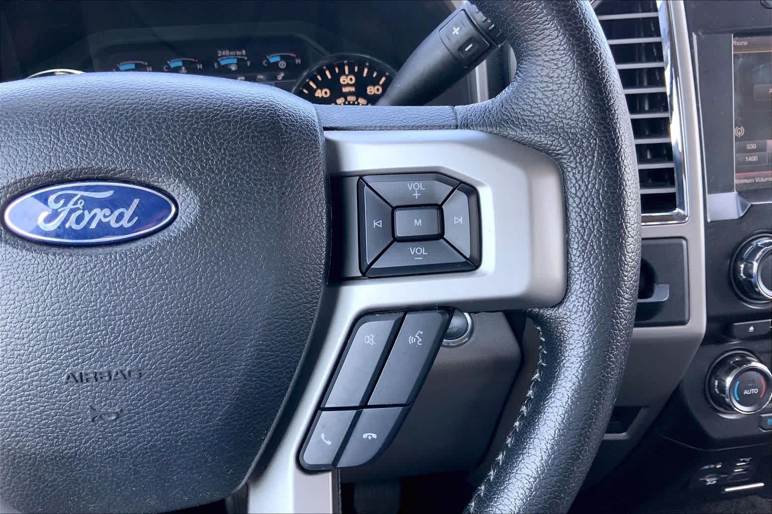 Used 2015 Ford F150 Lariat w/ Trailer Tow Package RWD image 23
