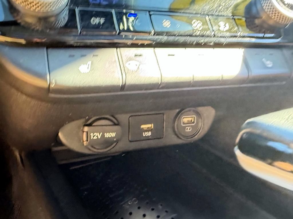 Certified 2023 Hyundai Elantra Limited FWD image 20