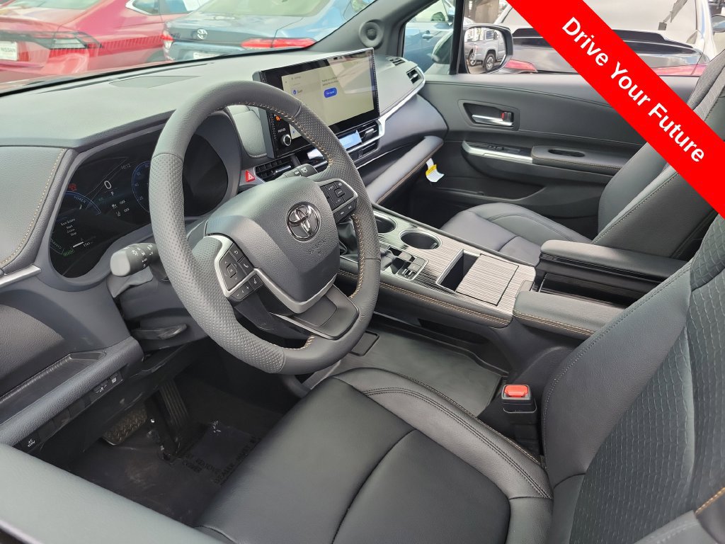 Used 2026 Toyota Sienna XLE Woodland Edition AWD/4WD image 3