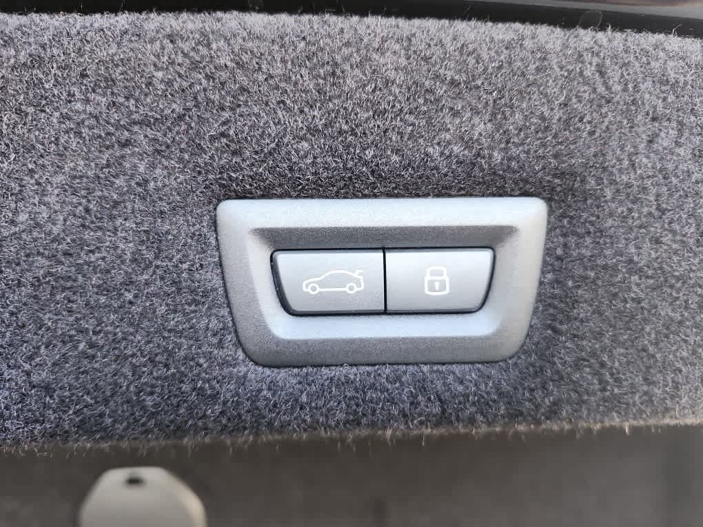 New 2026 BMW 750e xDrive w/ Executive Package AWD/4WD image 43