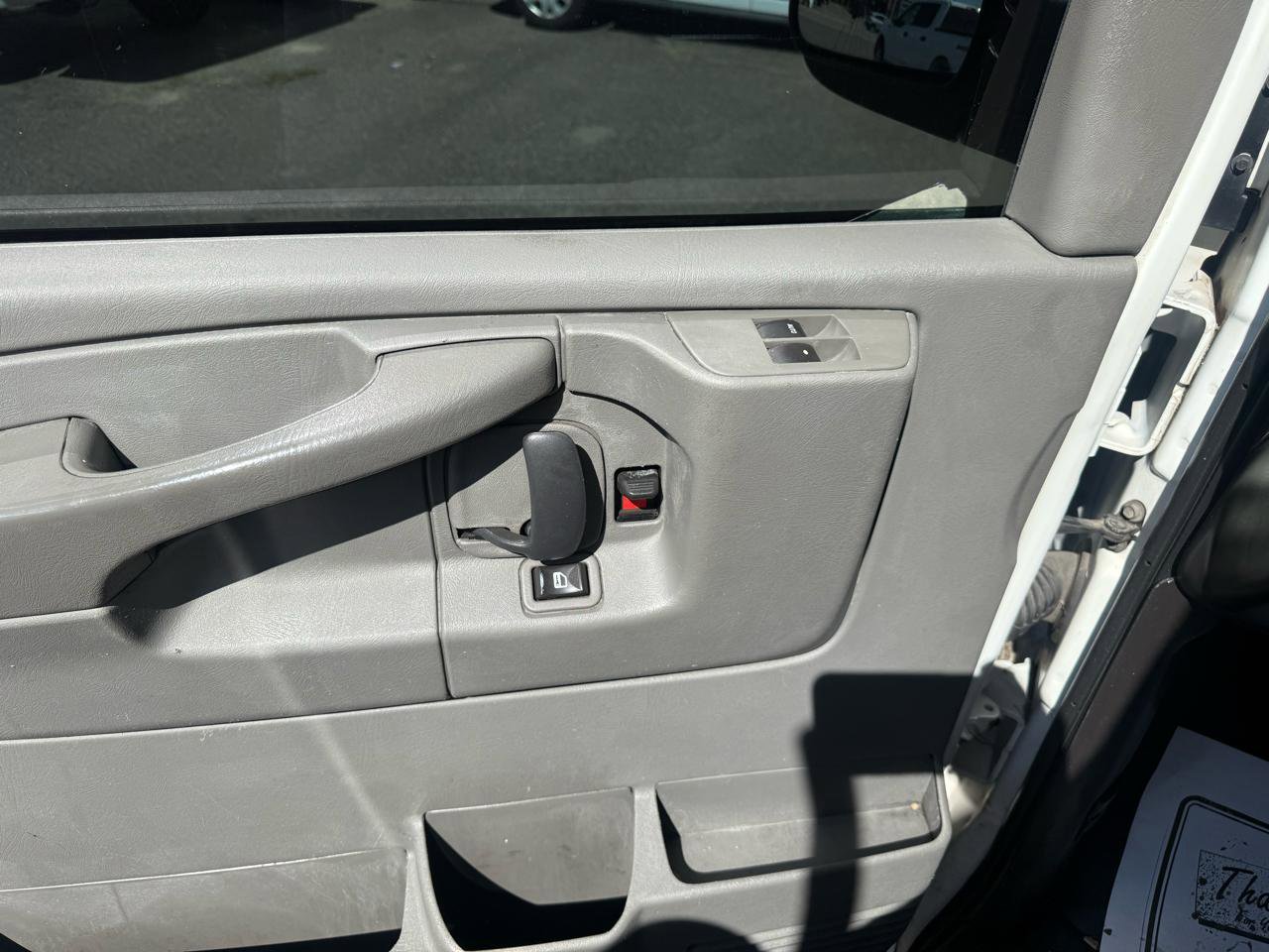 Used 2010 Chevrolet Express 2500 RWD image 12