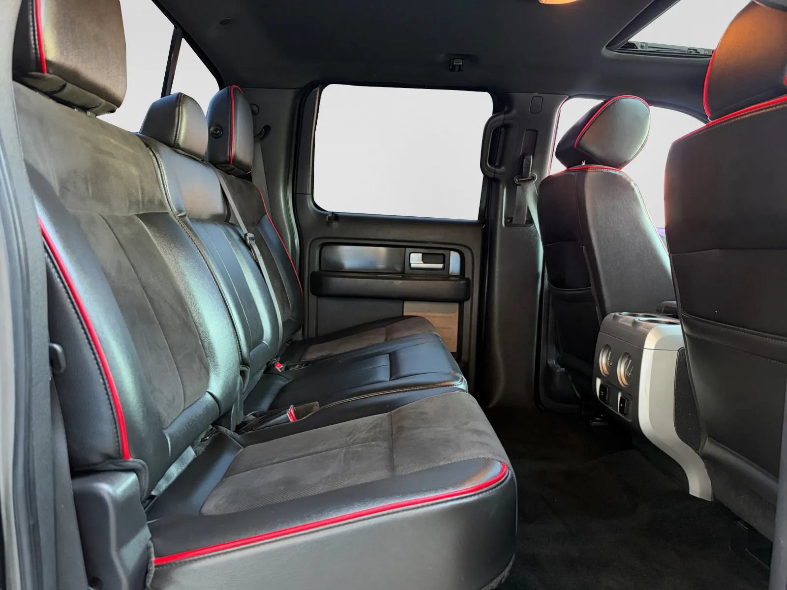 Used 2014 Ford F150 FX4 w/ Equipment Group 402A Luxury AWD/4WD image 22