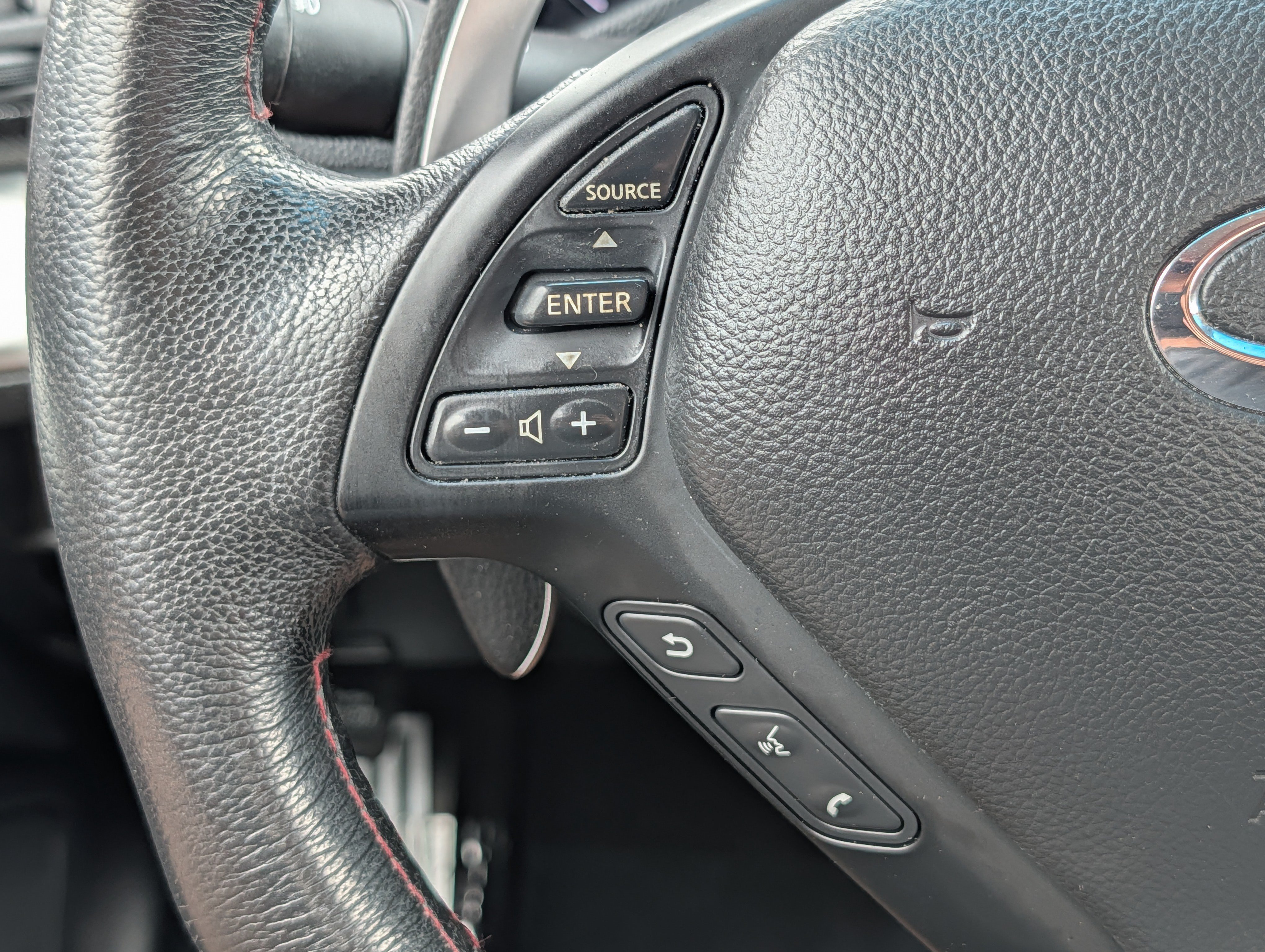 Used 2011 INFINITI G37 IPL RWD image 31
