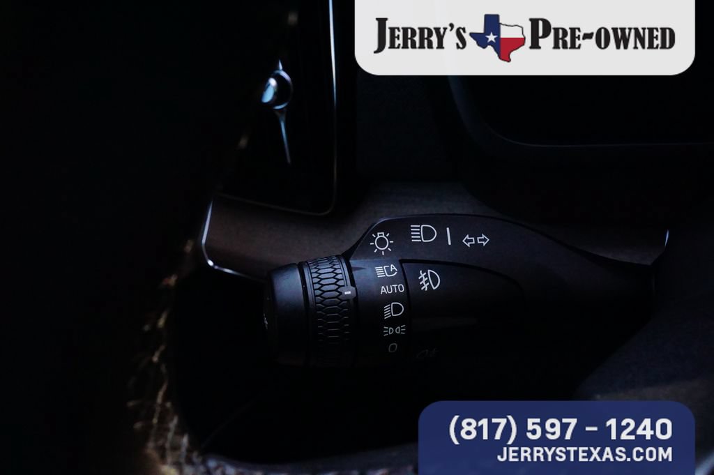 Used 2025 Volvo XC90 B6 Core w/ Protection Package Premier AWD/4WD image 14