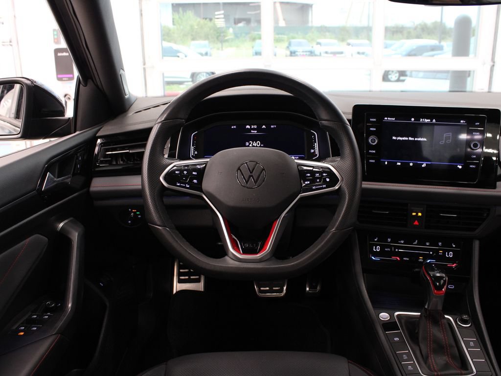 Used 2025 Volkswagen Jetta GLI Autobahn FWD image 19