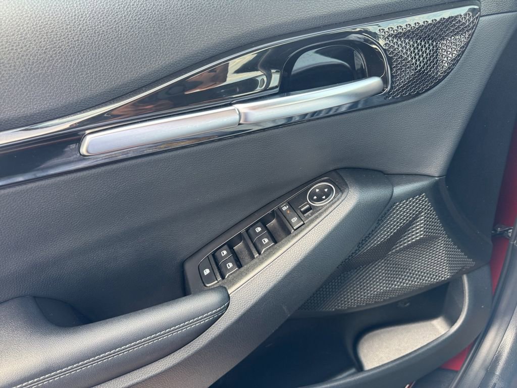 Used 2025 Kia Seltos S image 17