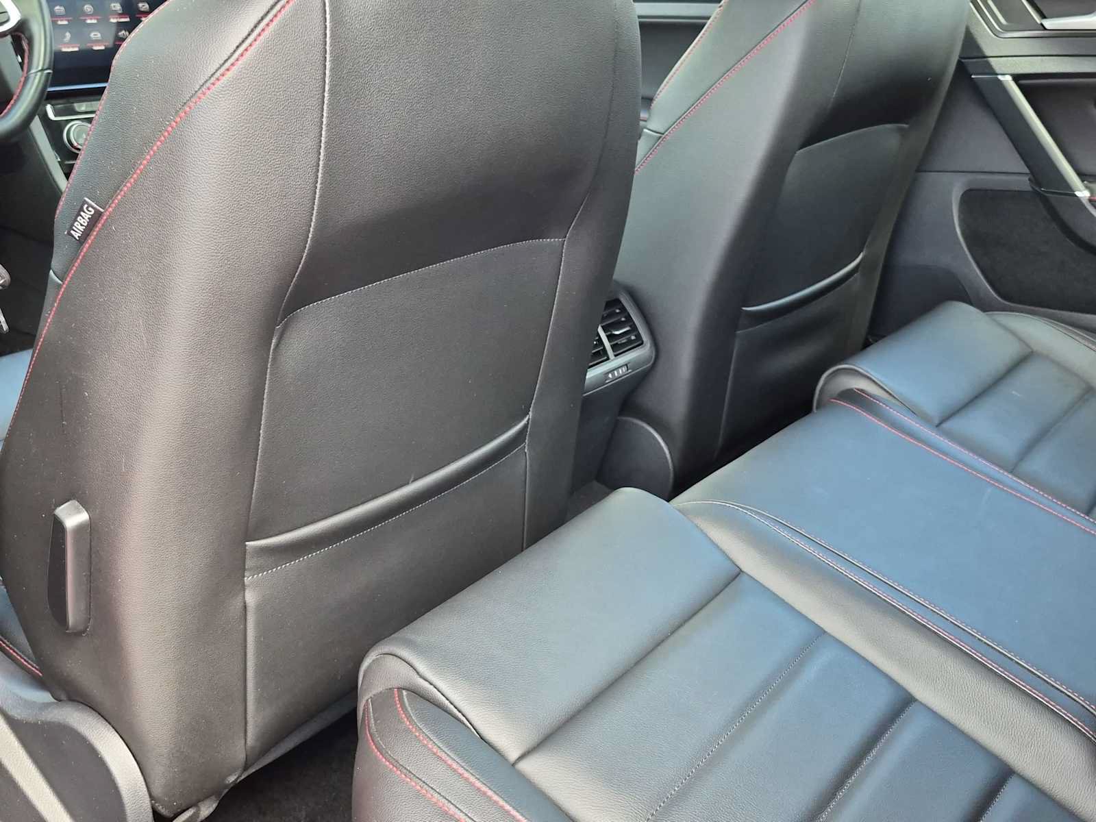 Used 2019 Volkswagen GTI SE FWD image 18