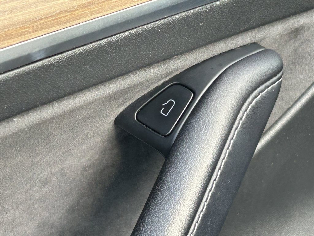 Used 2023 Tesla Model 3 Standard Range RWD image 24
