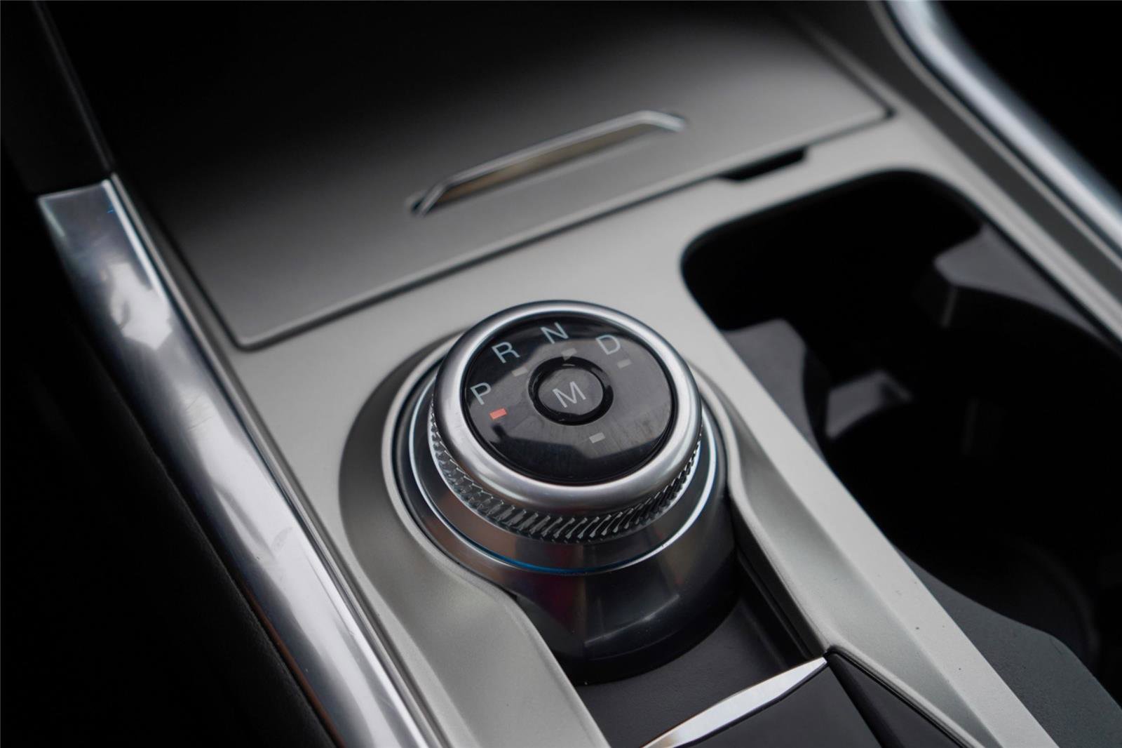 Used 2020 Ford Explorer Limited image 17