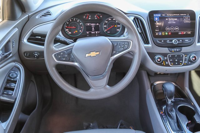 Used 2022 Chevrolet Malibu LT image 17