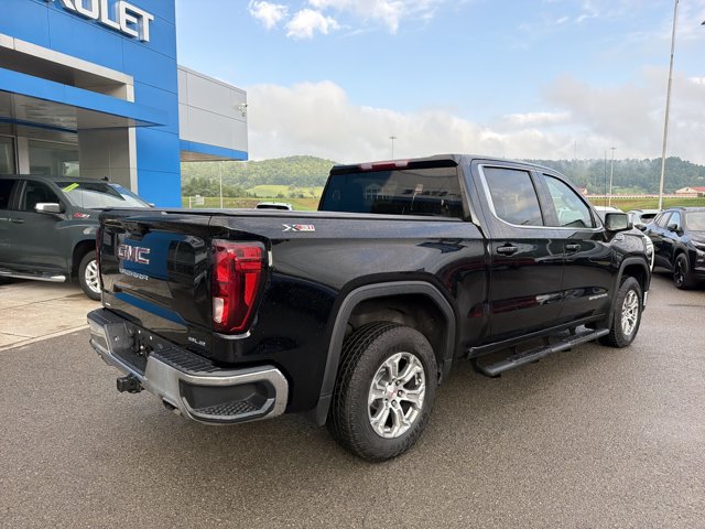 Used 2024 GMC Sierra 1500 SLE AWD/4WD image 4