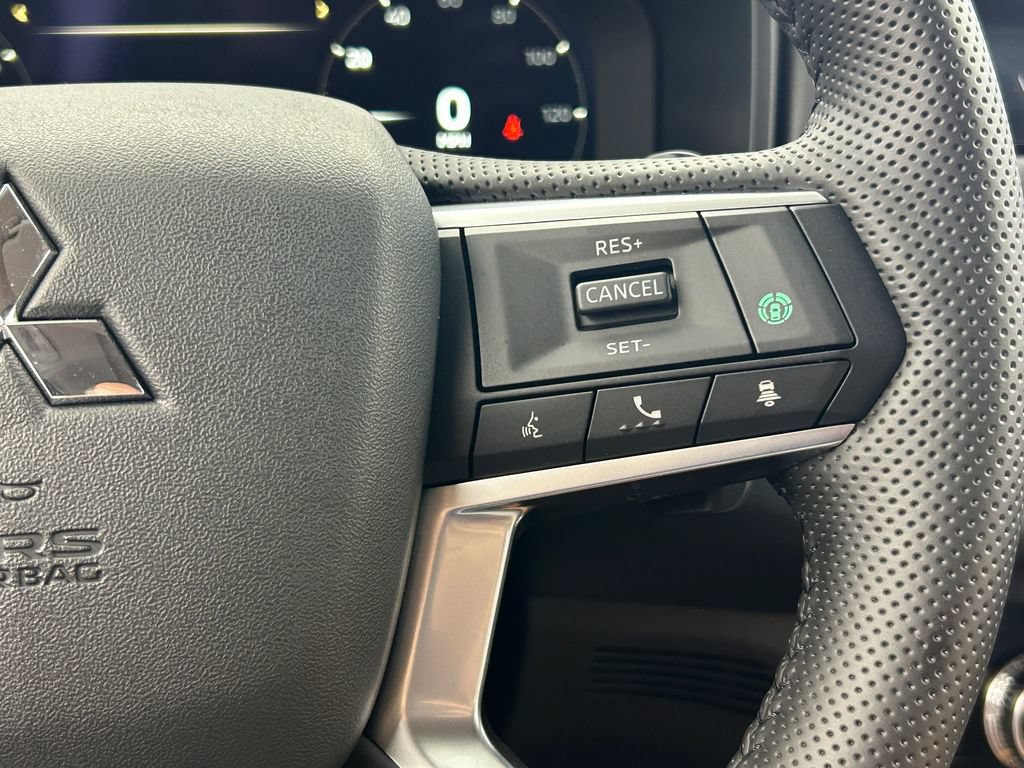 New 2026 Mitsubishi Outlander SE FWD image 30