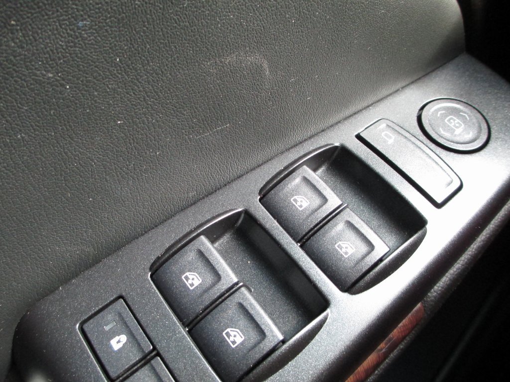 Used 2016 GMC Yukon SLE w/ Convenience Package image 23