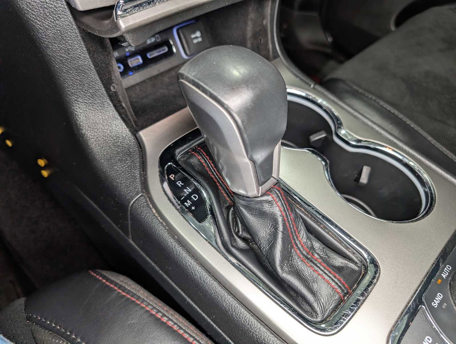 Used 2017 Jeep Grand Cherokee Trailhawk AWD/4WD image 32