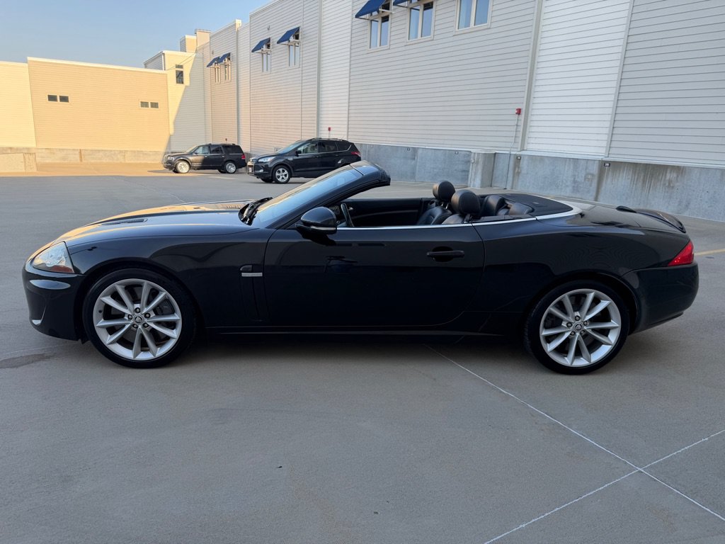 Used 2010 Jaguar XKR R RWD image 6