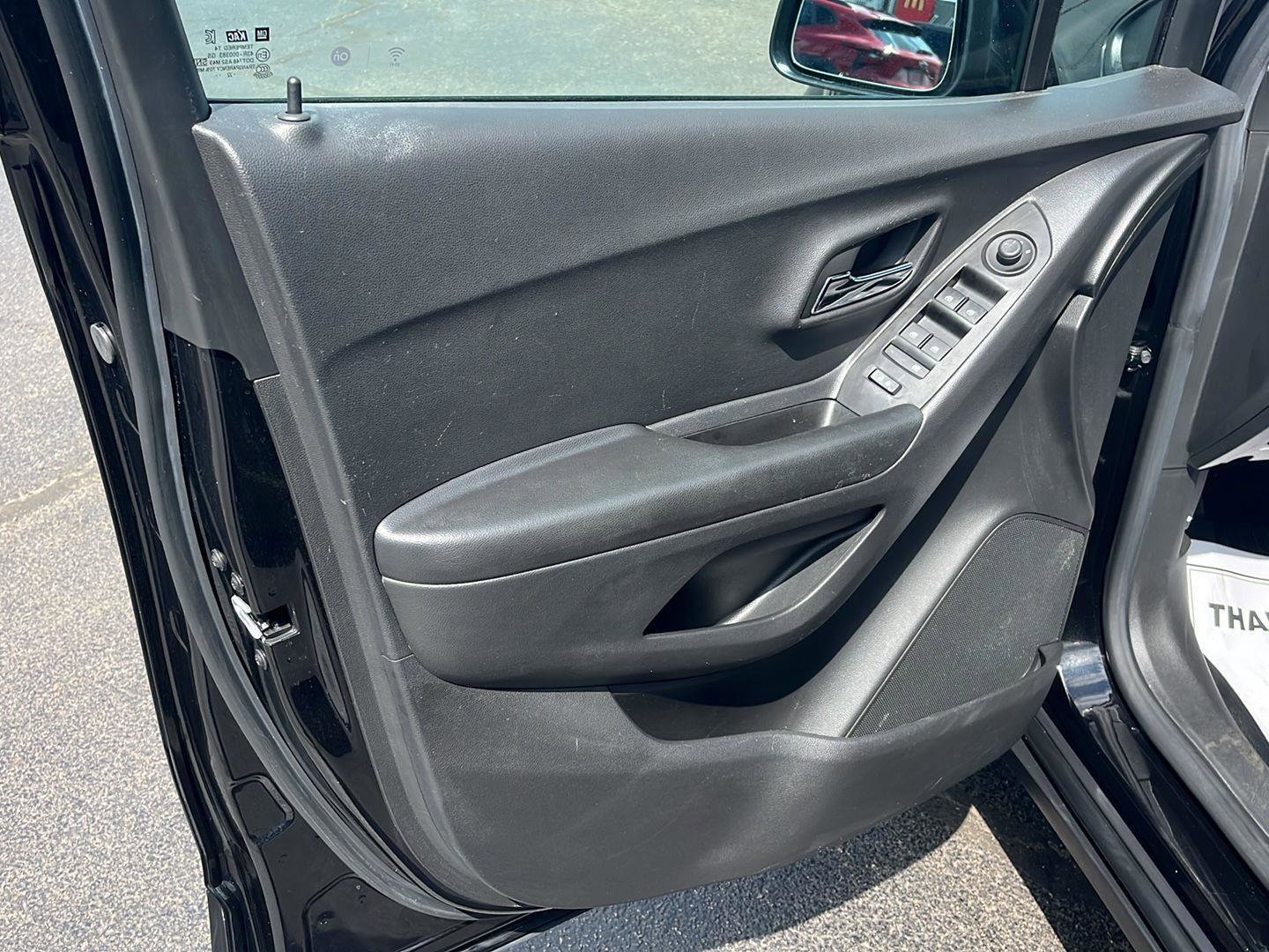 Used 2022 Chevrolet Trax LT w/ Driver Confidence Package image 18