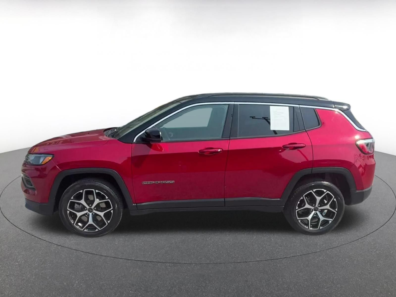 Used 2025 Jeep Compass Limited AWD/4WD image 8