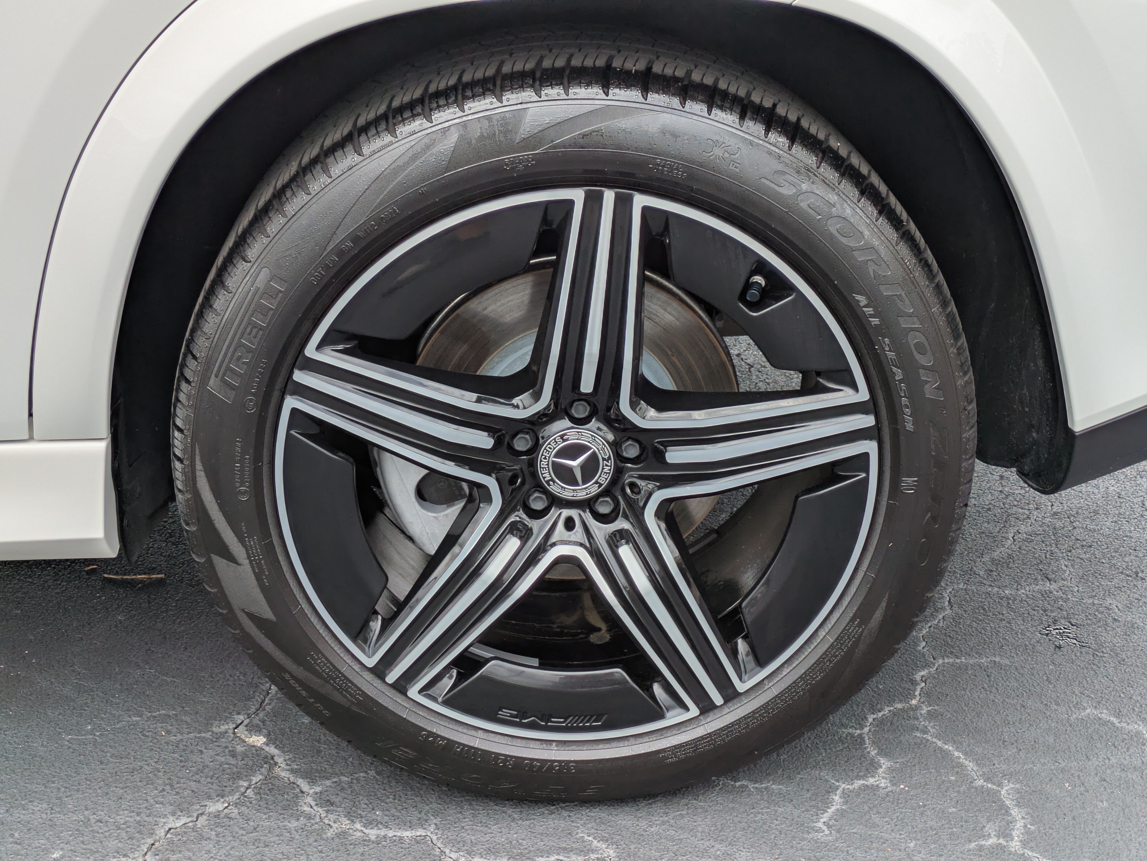 Used 2024 Mercedes-Benz GLE 350 4MATIC image 10