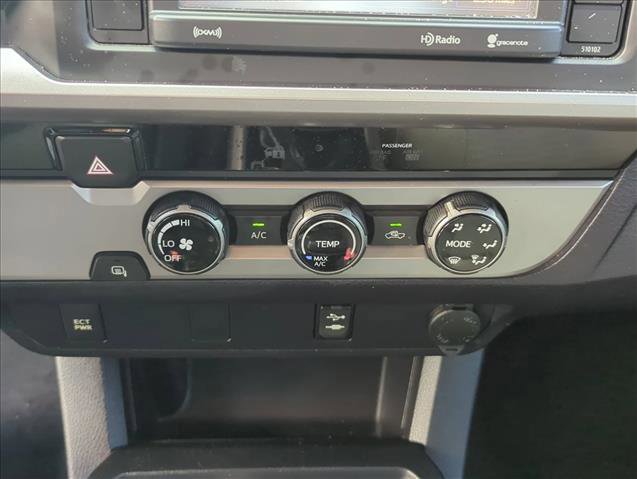 Certified 2016 Toyota Tacoma SR5 w/ SR5 Appearance Package (SN) image 23