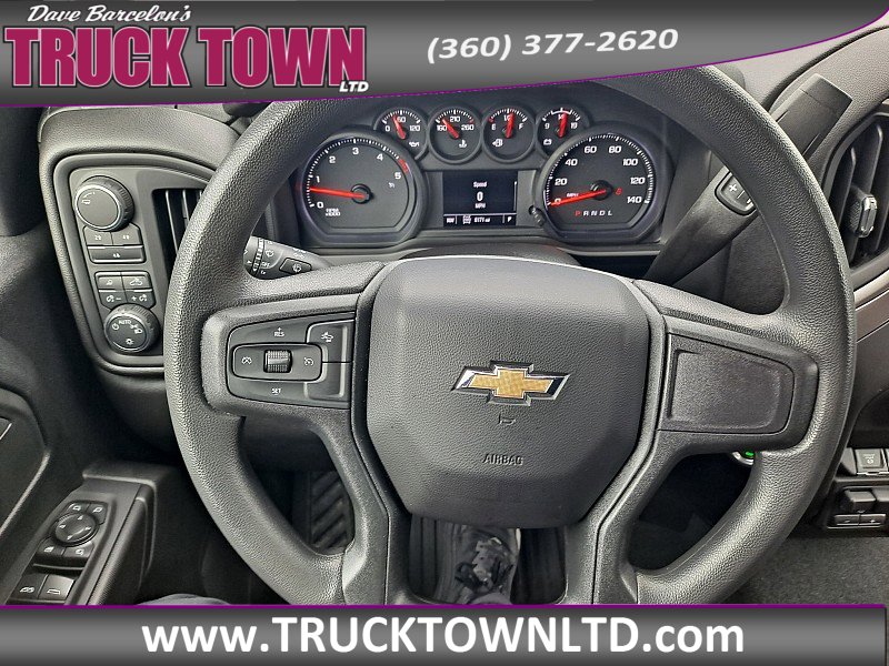 Used 2025 Chevrolet Silverado 2500 Custom w/ Custom Value Package image 19