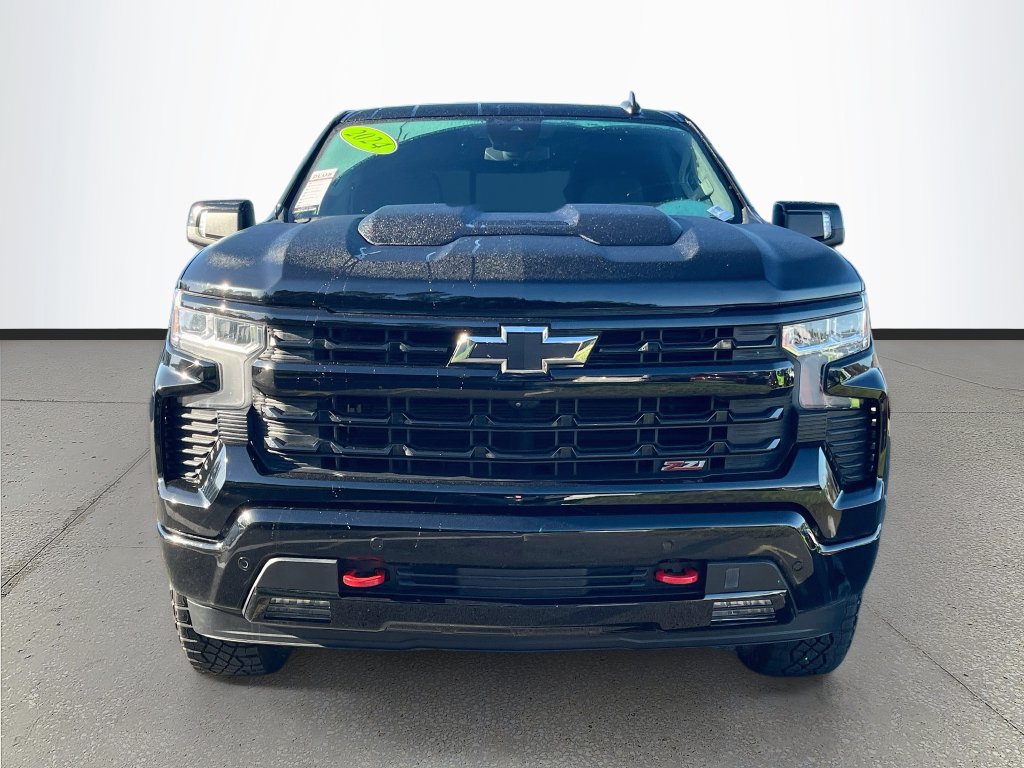 Used 2024 Chevrolet Silverado 1500 LT Trail Boss w/ LT Trail Boss Premium Package AWD/4WD image 2