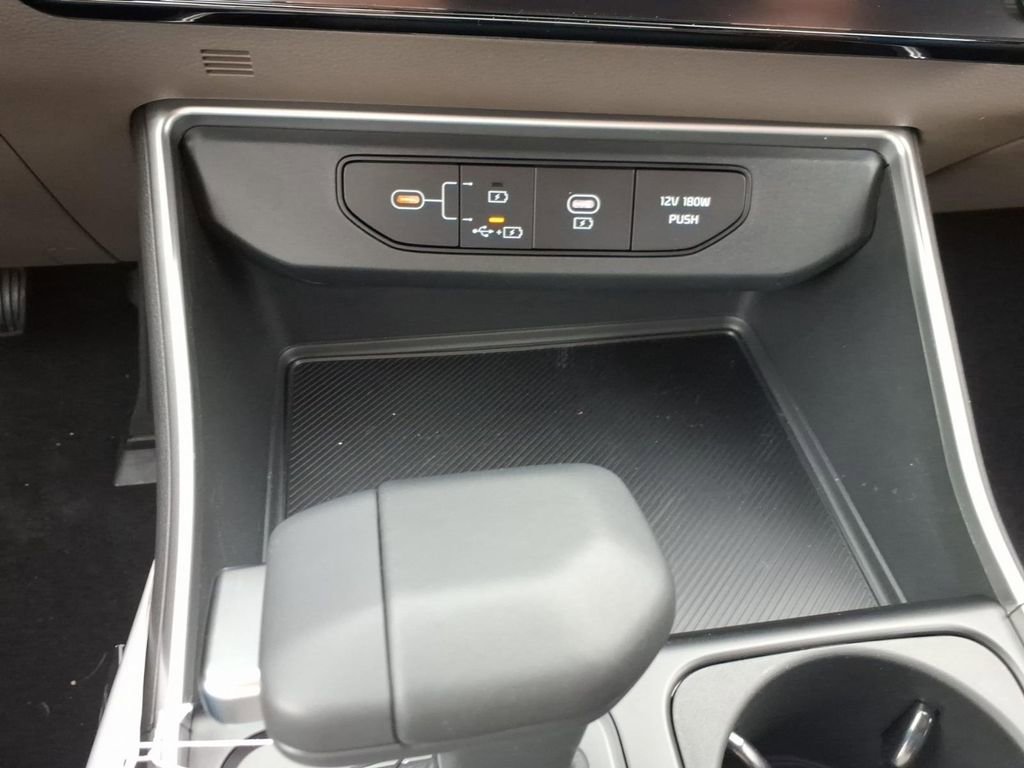 New 2026 Kia Carnival image 16