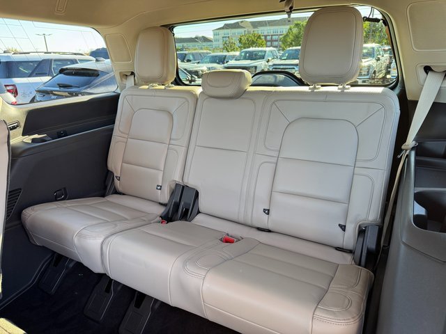 Used 2022 Lincoln Navigator Reserve image 19