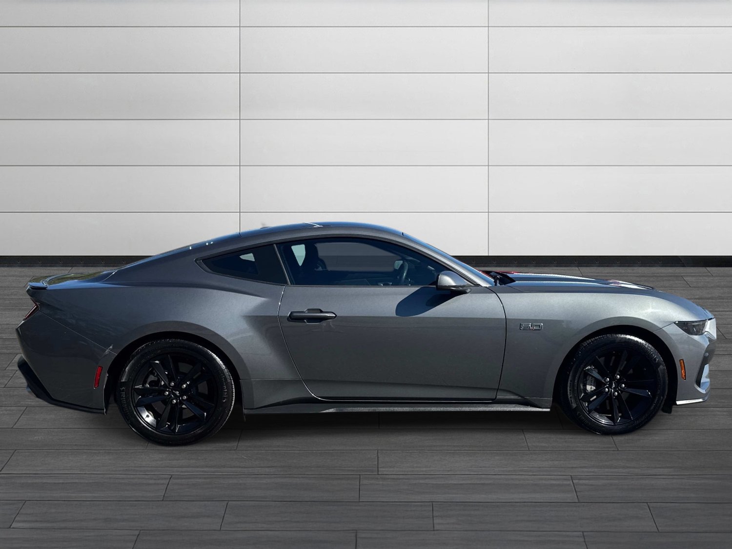 Used 2025 Ford Mustang GT RWD image 3