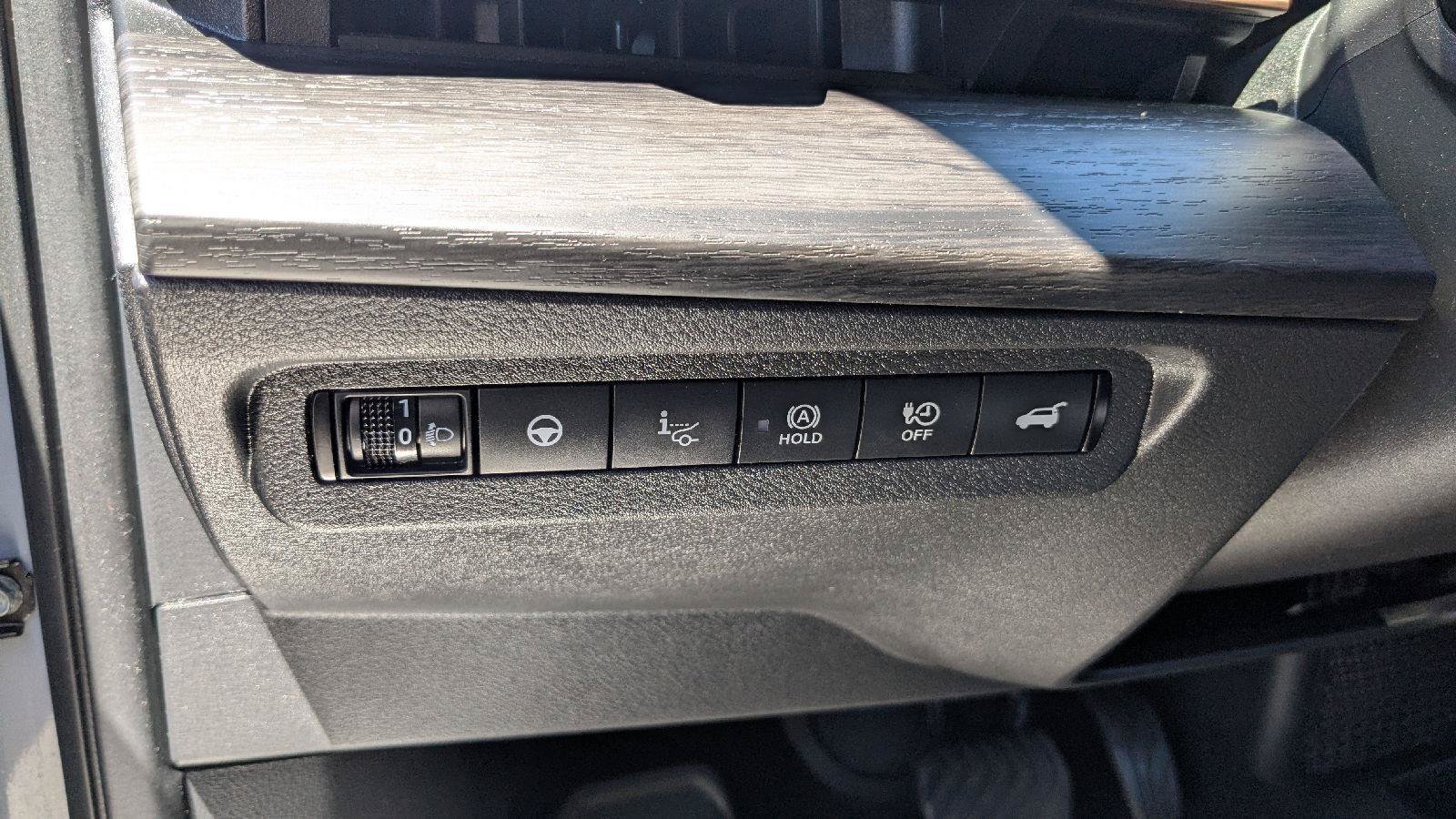 Used 2023 Nissan Ariya AWD/4WD image 21